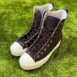 Extra-High Platform Chuck Taylor All Star Women’s size 9.5 Men’s size 7.5